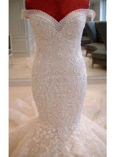 Mermaid Satin Off Shoulder Chapel Train Wedding Dresses / Gowns With Beading