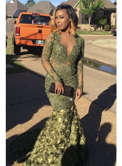 2023 New Arrival Mermaid Green Long Sleeves V Neck Lace Prom Dresses