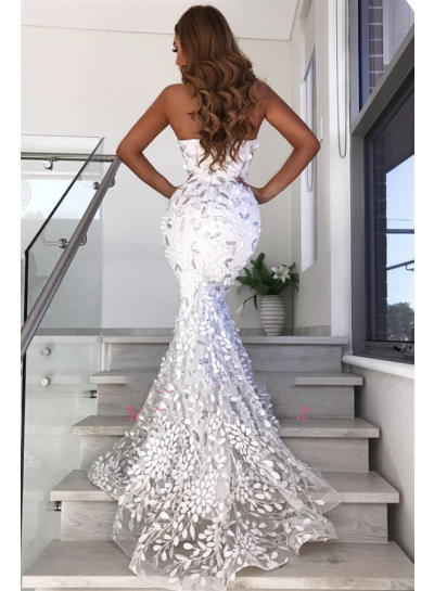 2023 Alluring Mermaid White Sweetheart Lace Prom Dresses
