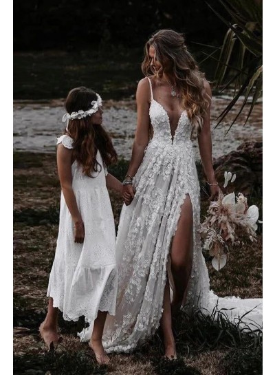2023 A-line Princess Lace V-neck Sleeveless Sweep/Brush Train Wedding Dresses