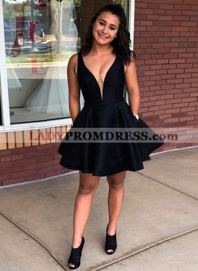 Black Backless Deep V Neck Sleeveless A Line Satin Short Pleated Homecoming Dresses
