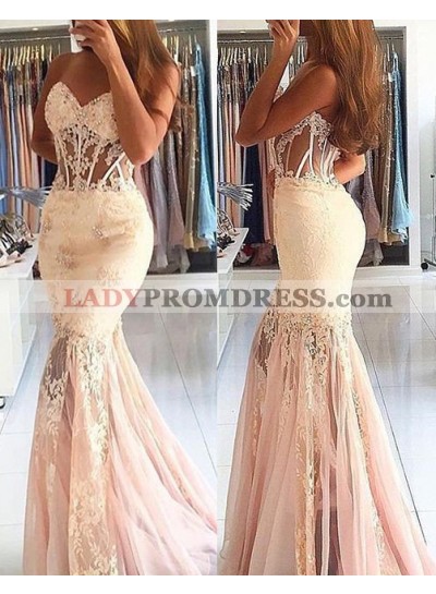 Charming Beading Mermaid/Trumpet Lace Prom Dresses