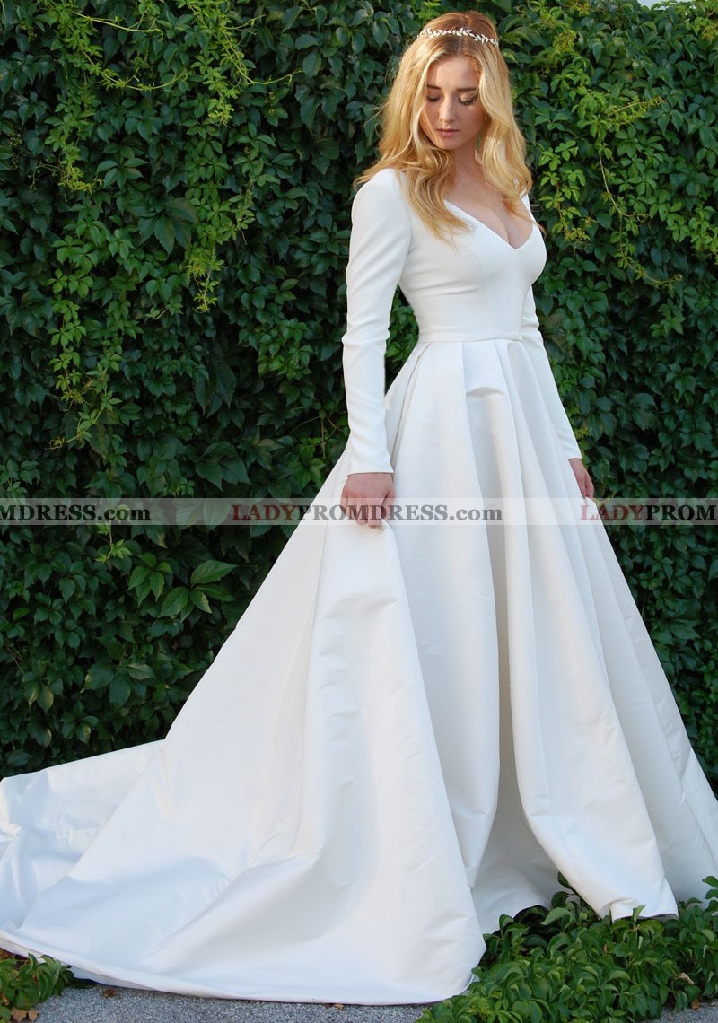 plain long sleeve wedding dress