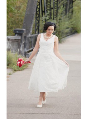 2022 Cheap A Line V Neck Lace Tea Length Classic Short Wedding Dresses