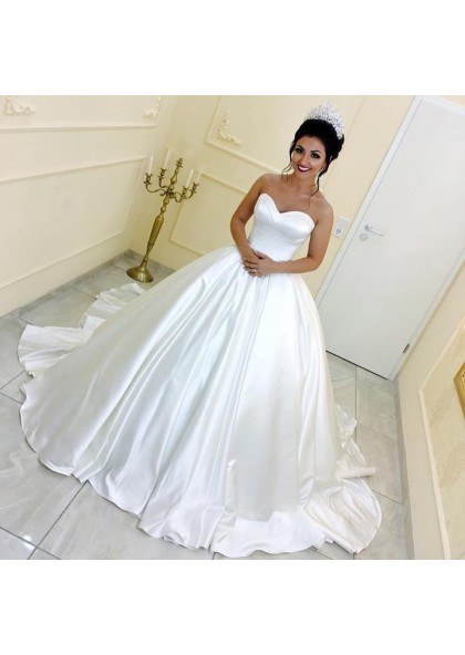 ivory strapless wedding dress